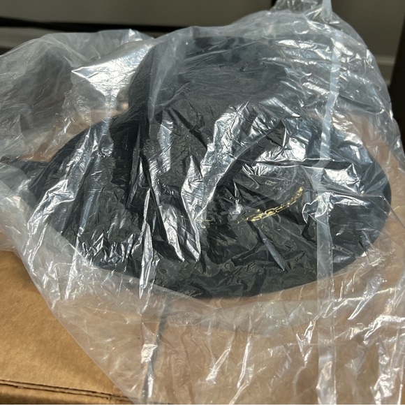 NEVER WORN! BRAND NEW IN BOX Limited Edition Gigi Pip x Two Roads Black Hat - Picture 11 of 11